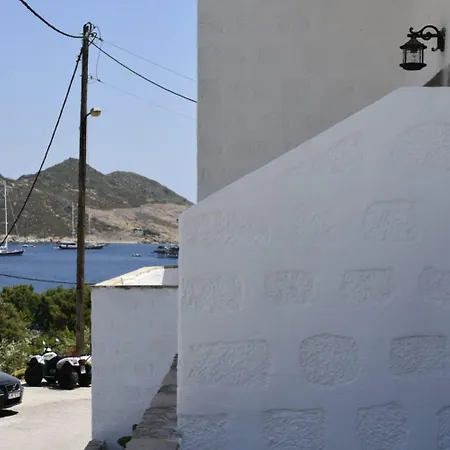 Lägenhet Patmos Cute Seafront Escape For 3